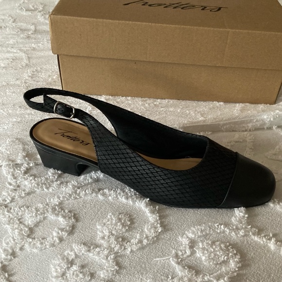 Trotters Sling-back pumps - Picture 2 of 8